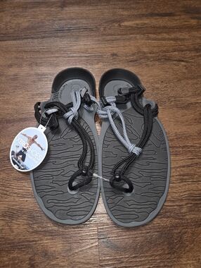 Xeroshoes Charcoal Black Cloud Sandals Shoes M 6 W 7.5 NWT
